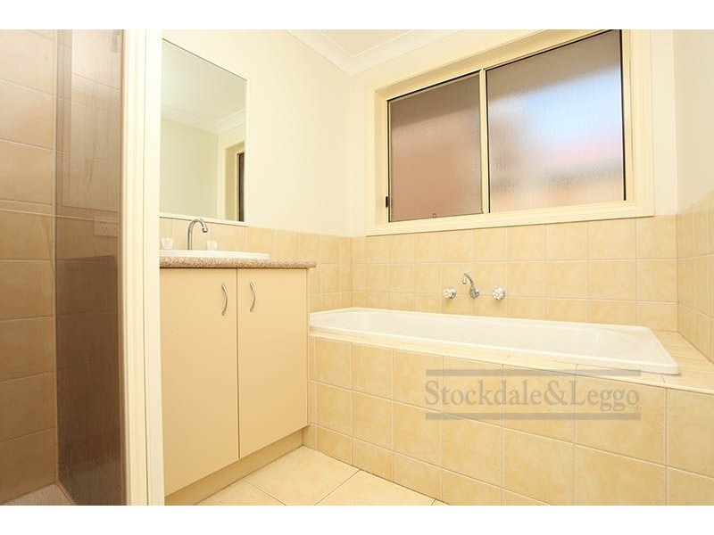 6 Ashwood Blvd, Tarneit VIC 3029