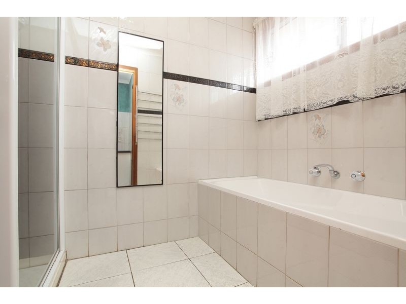 30 Thames Boulevard, Werribee VIC 3030