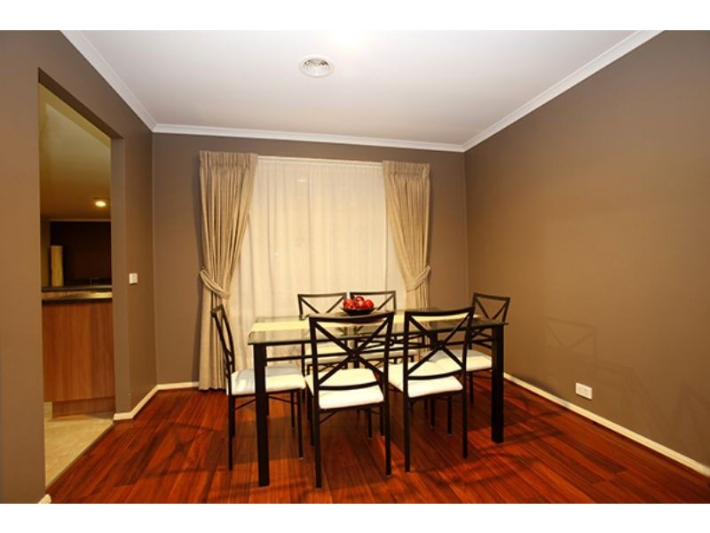 20 Dunfermline Way, Point Cook VIC 3030