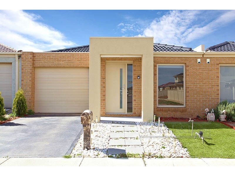 1/10 Starflower Way, Truganina VIC 3029