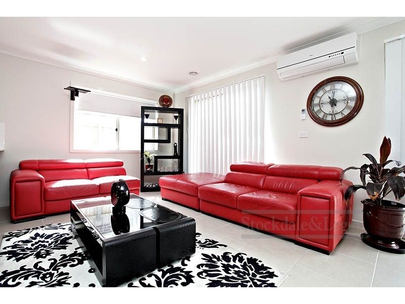 1/10 Starflower Way, Truganina VIC 3029