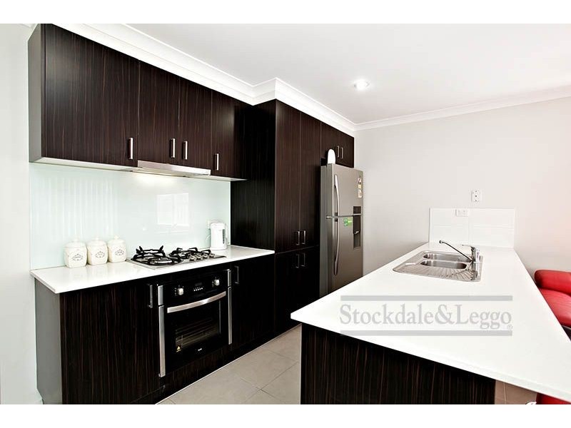1/10 Starflower Way, Truganina VIC 3029