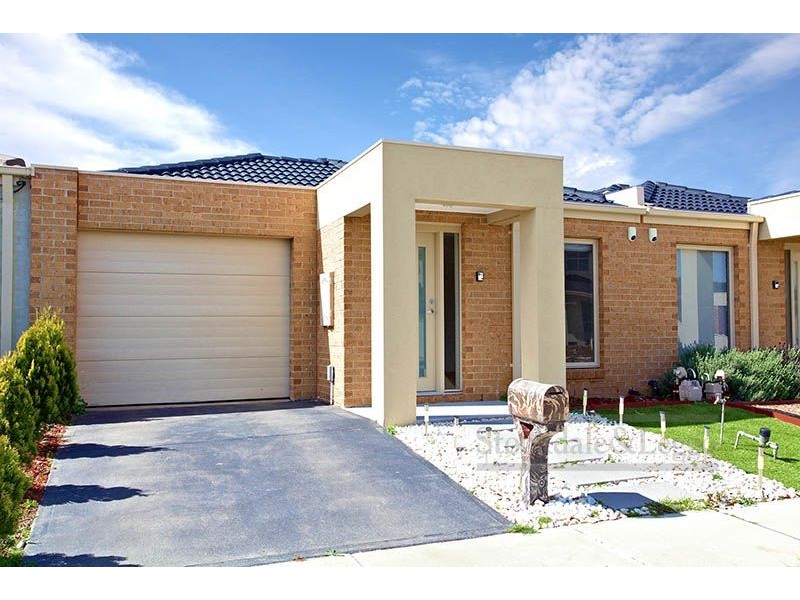 1/10 Starflower Way, Truganina VIC 3029