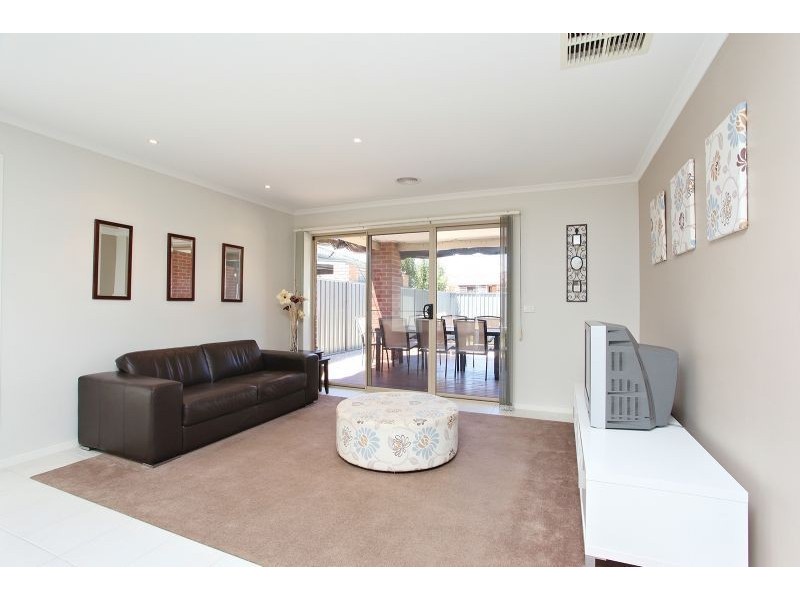 101 Manor Lakes Boulevard, Wyndham Vale VIC 3024
