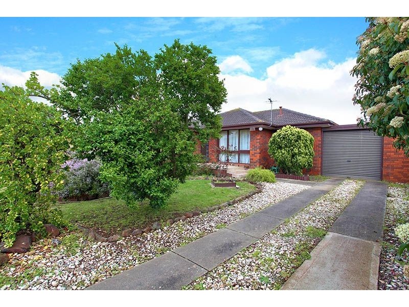 10 Milton Drive, Wyndham Vale VIC 3024