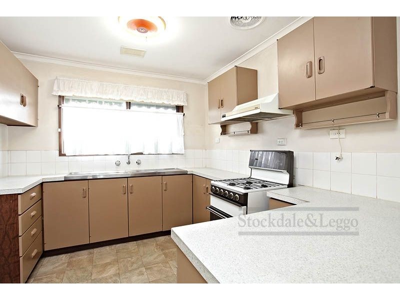 10 Milton Drive, Wyndham Vale VIC 3024