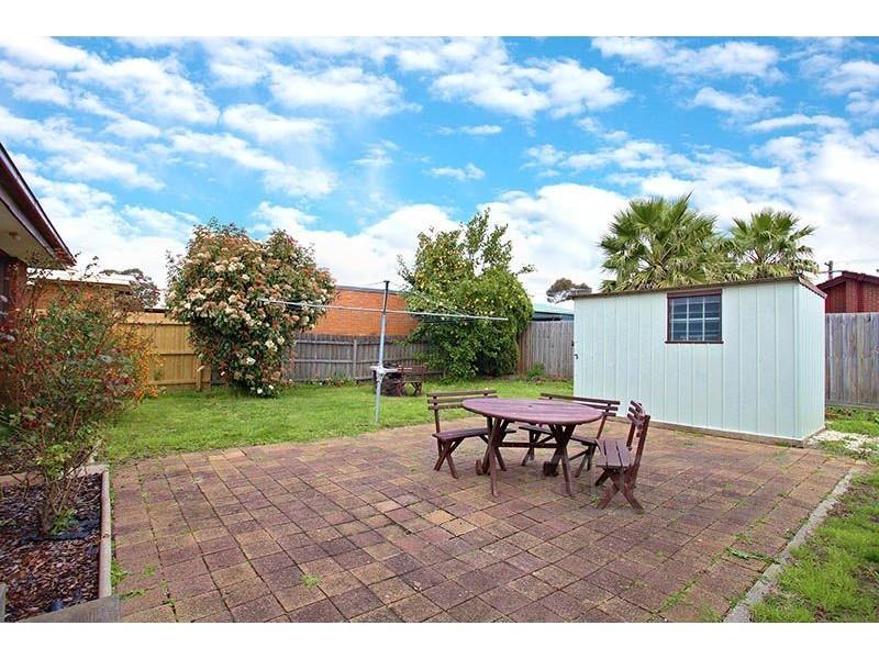 10 Milton Drive, Wyndham Vale VIC 3024