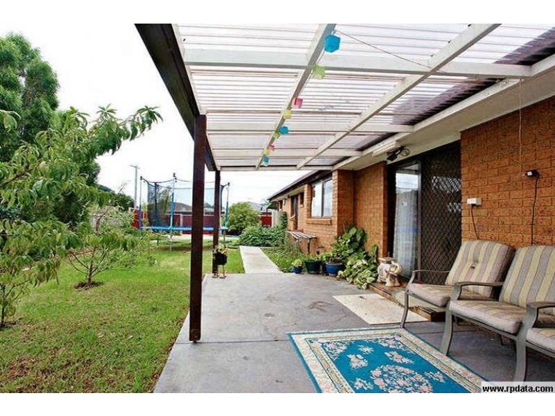 5 Songlark Crescent, Werribee VIC 3030