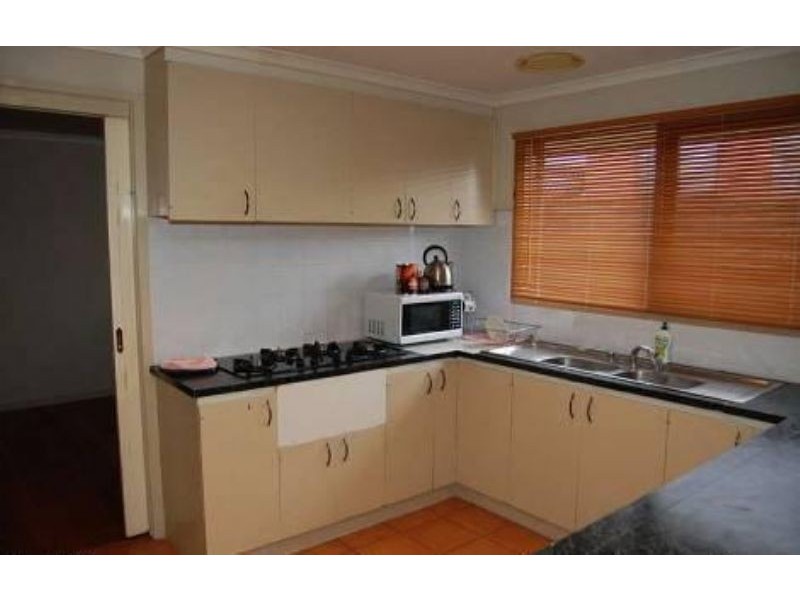 8 Whiton Grove, Wyndham Vale VIC 3024