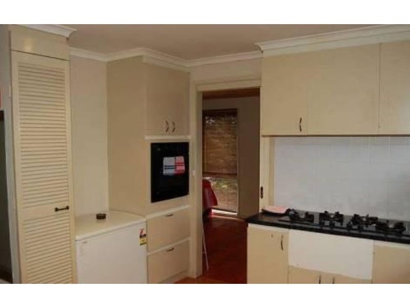 8 Whiton Grove, Wyndham Vale VIC 3024