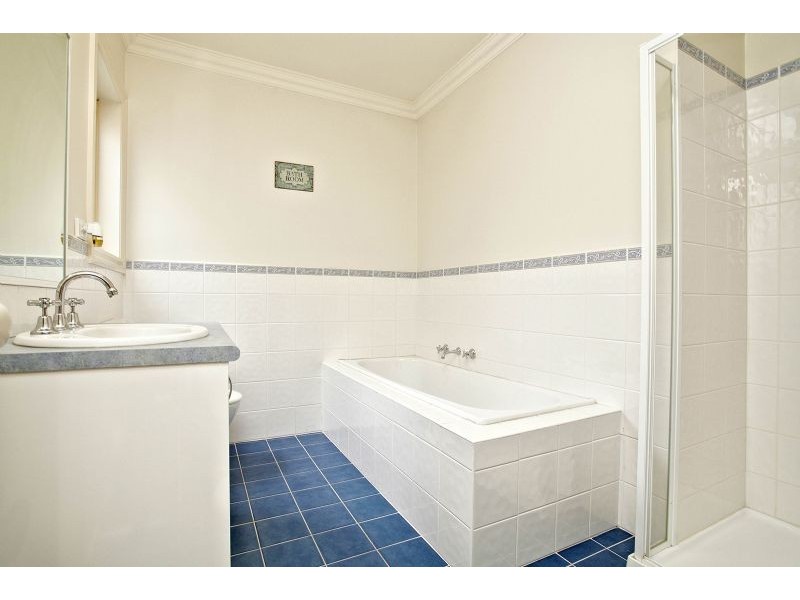 2/20 Cootamundra Court, Werribee VIC 3030