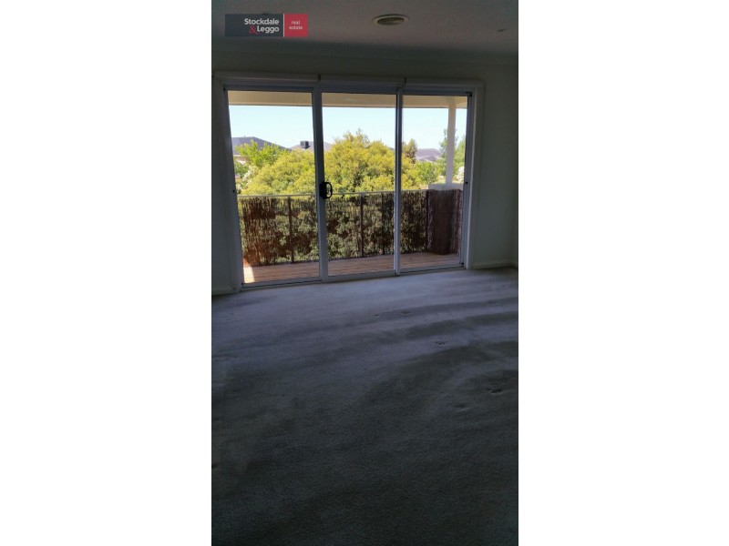 82 Vaucluse Blvd, Sanctuary Lakes VIC 3030