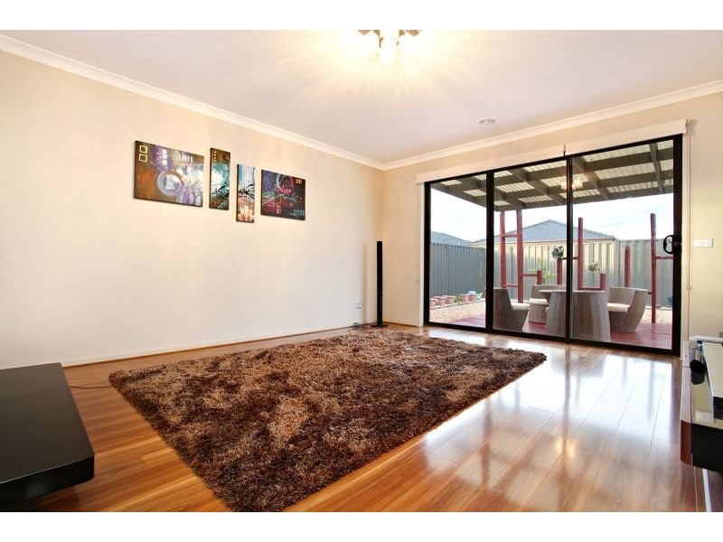 18 Landmark Crescent, Wyndham Vale VIC 3024