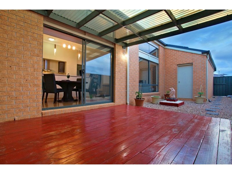 18 Landmark Crescent, Wyndham Vale VIC 3024