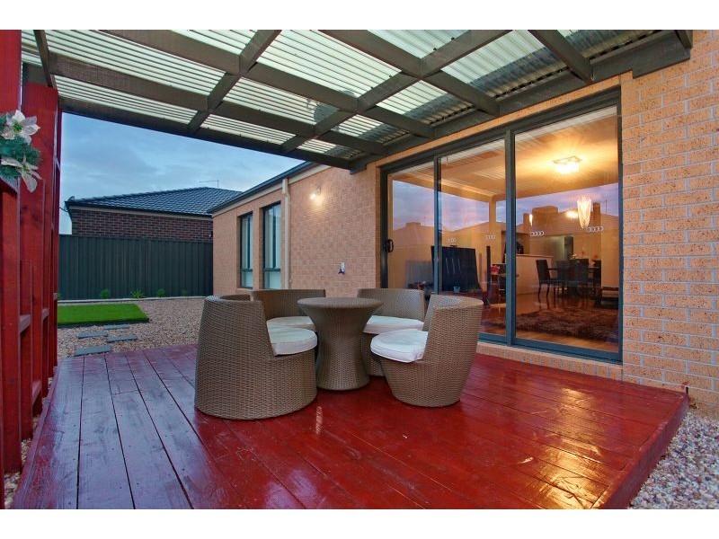 18 Landmark Crescent, Wyndham Vale VIC 3024