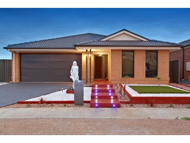 18 Landmark Crescent, Wyndham Vale VIC 3024