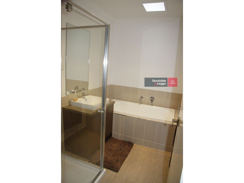 60 Vanderbilt Ave, Truganina VIC 3029