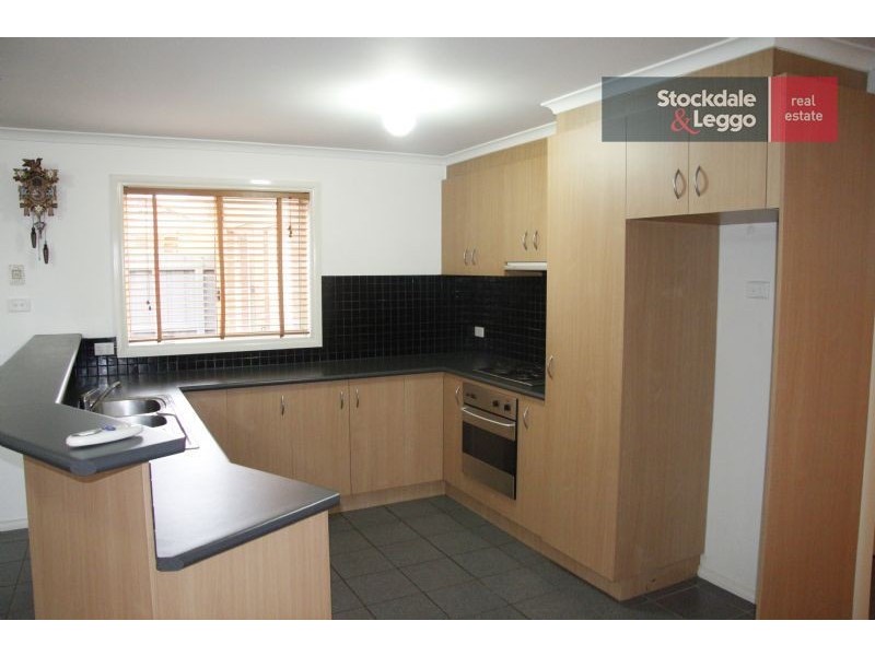 13 Lonsdale Circuit, Hoppers Crossing VIC 3029