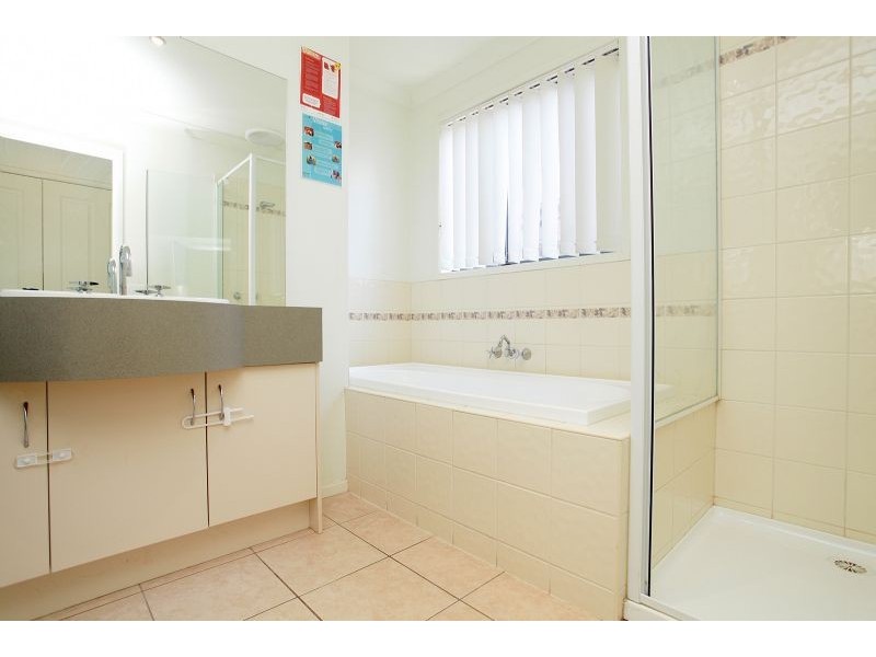 4 Rocky Gate Drive, Truganina VIC 3029