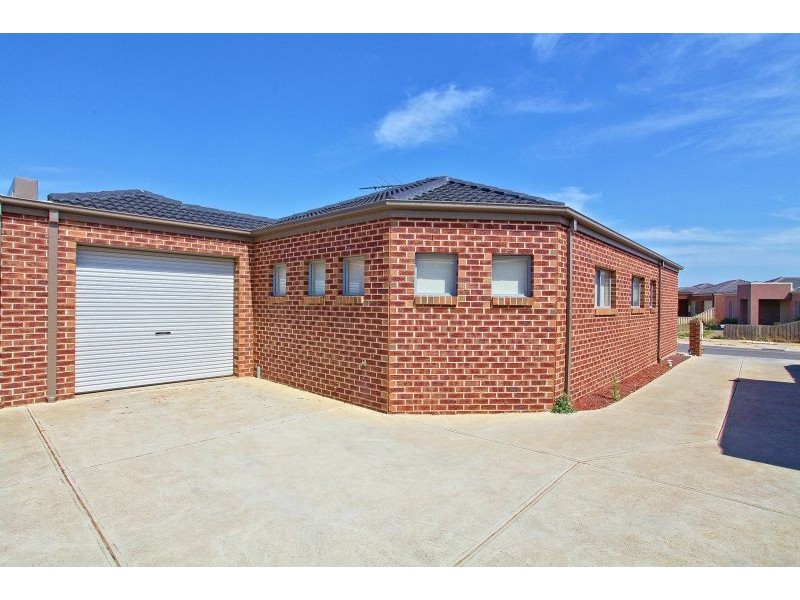 1/12 Vassar Court, Truganina VIC 3029
