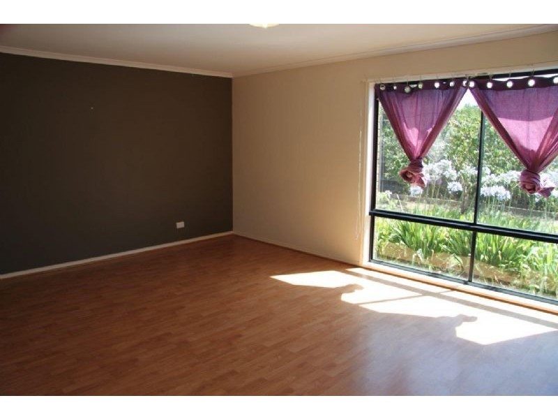 8 Joybells Crescent, Tarneit VIC 3029