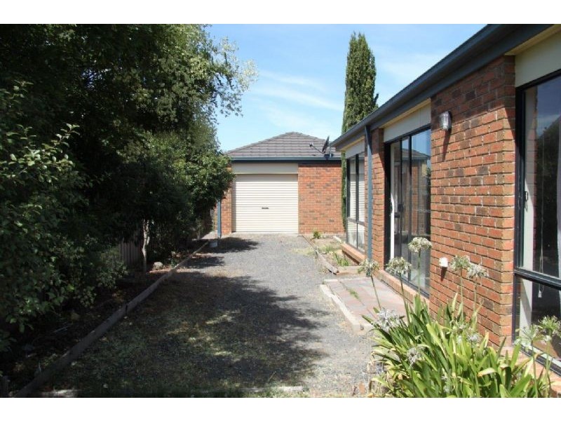 8 Joybells Crescent, Tarneit VIC 3029