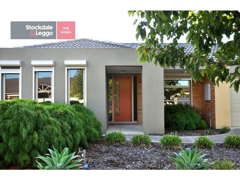 27 Blossom Lane, Werribee VIC 3030