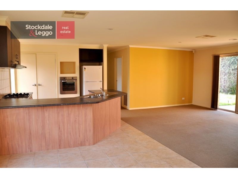 27 Blossom Lane, Werribee VIC 3030