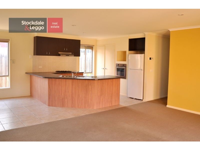 27 Blossom Lane, Werribee VIC 3030