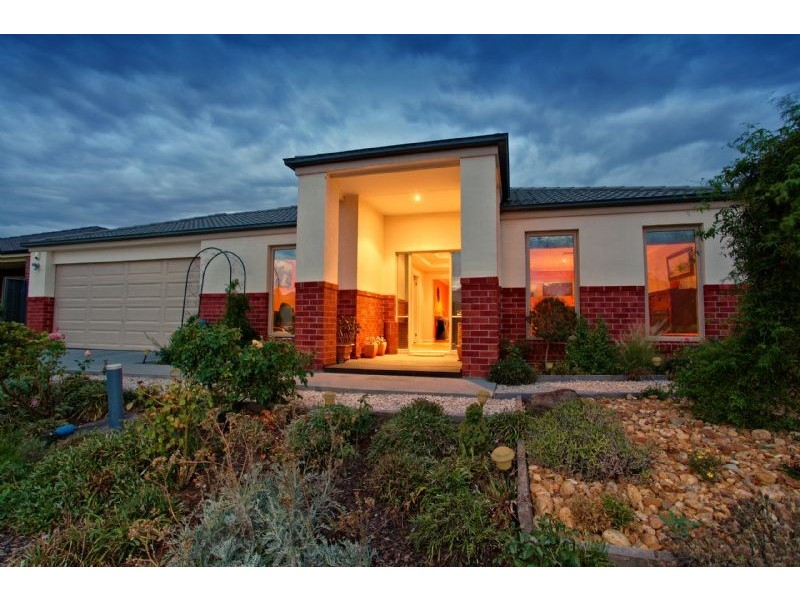 13 Desert Gum Terrace, Wyndham Vale VIC 3024