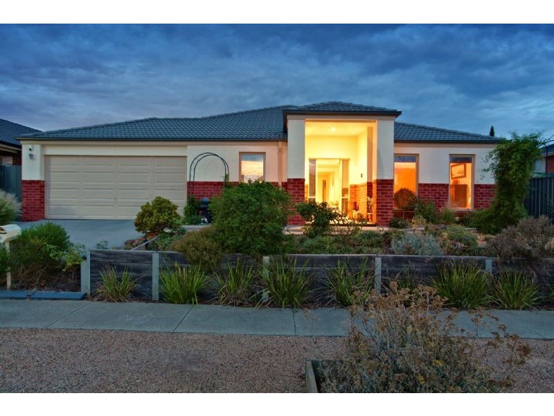 13 Desert Gum Terrace, Wyndham Vale VIC 3024