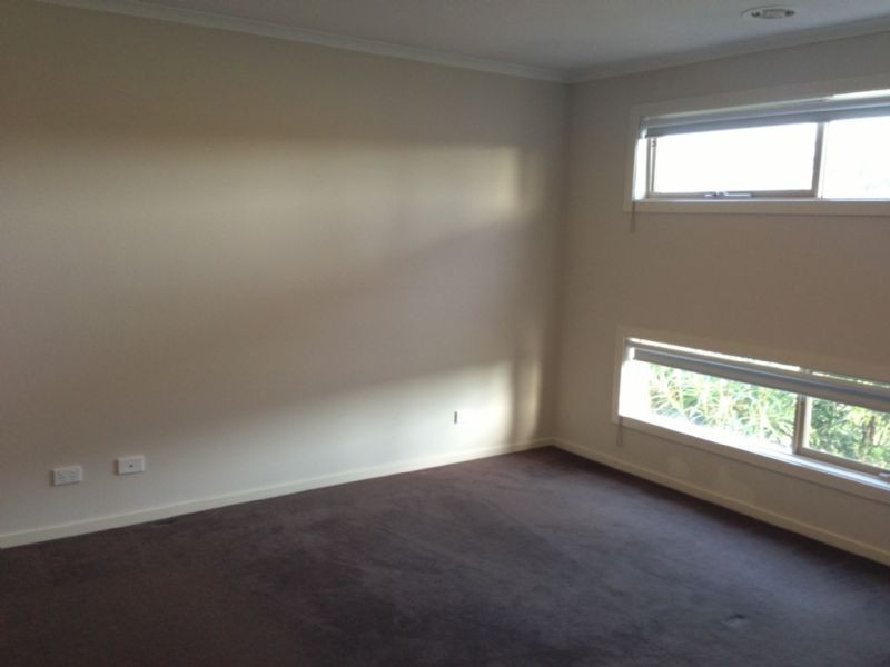 11 Duncombe Park Way, Deer Park VIC 3023