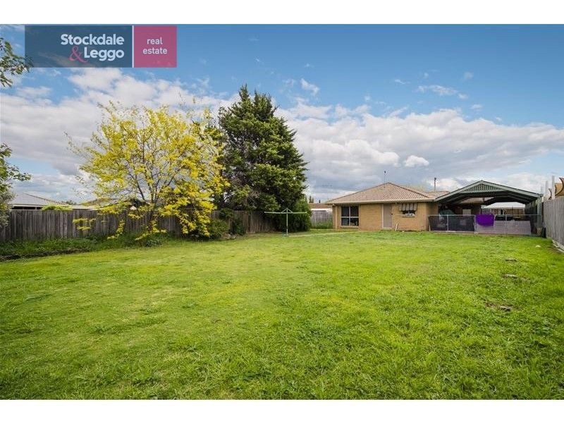 2 Dona Drive, Hoppers Crossing VIC 3029