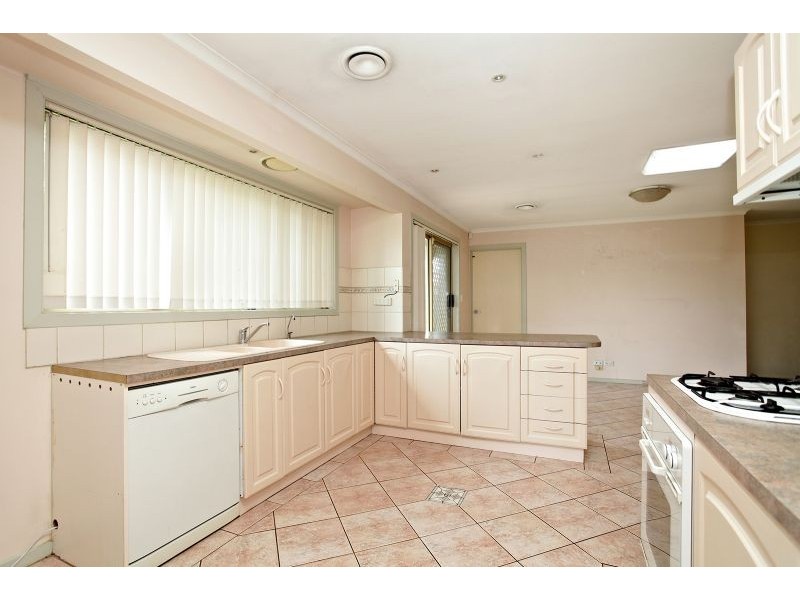 7 Warbler Close, Werribee VIC 3030