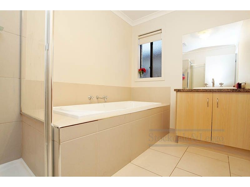 12 Landscape Drive, Truganina VIC 3029