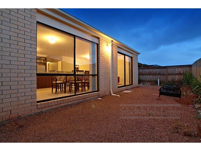 12 Landscape Drive, Truganina VIC 3029