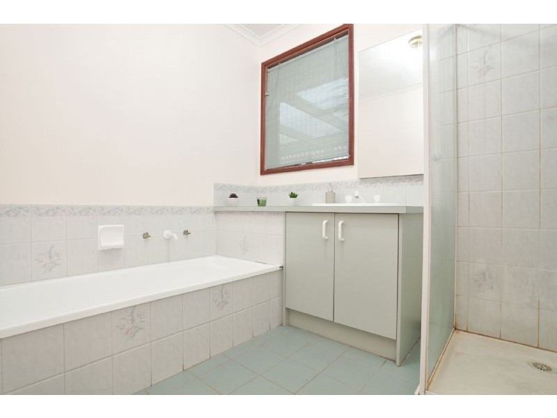 76 Whitsunday Drive, Hoppers Crossing VIC 3029