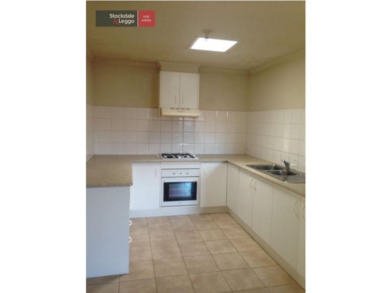 2/29 Rutman Close, Werribee VIC 3030