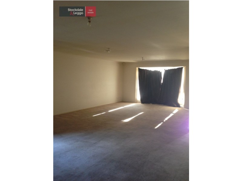 2/29 Rutman Close, Werribee VIC 3030