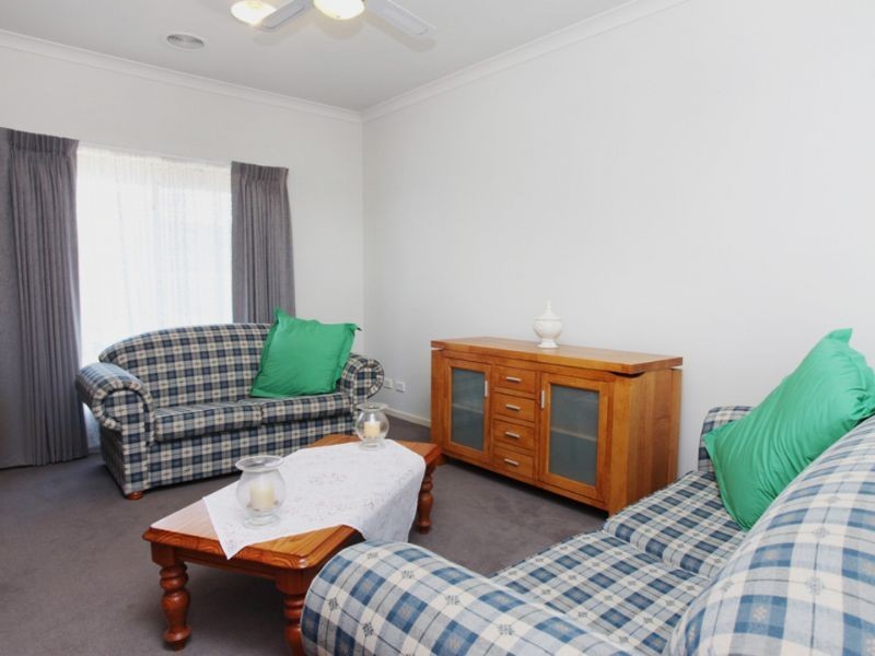 12 Lucia Ave, Tarneit VIC 3029