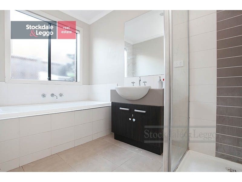 109 Swamphen Drive, Williams Landing VIC 3027