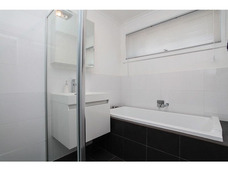 16 Sawley Grove, Wyndham Vale VIC 3024