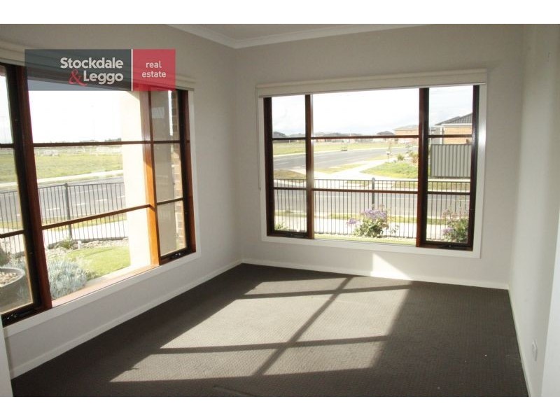 4 Regal Road, Point Cook VIC 3030