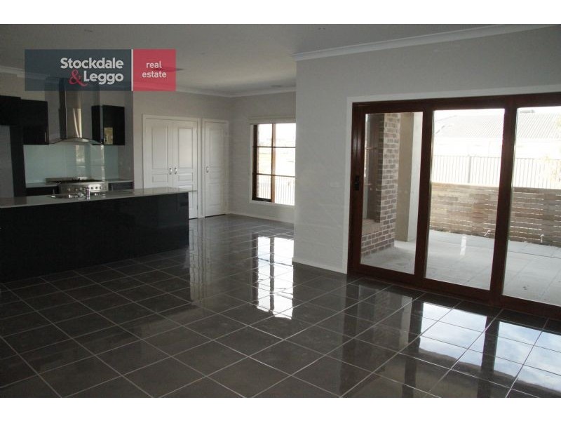 4 Regal Road, Point Cook VIC 3030