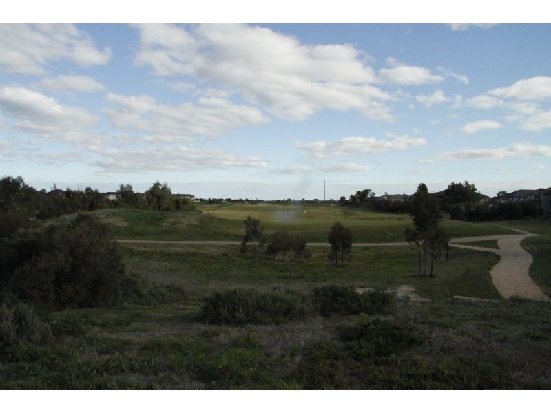 6 Trident Court, Sanctuary Lakes VIC 3030