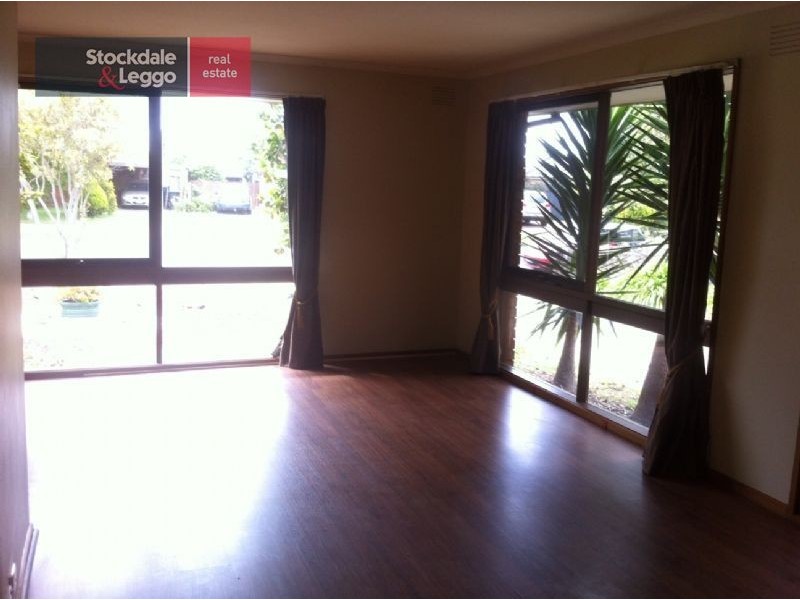 25 Derwent Road, Werribee VIC 3030