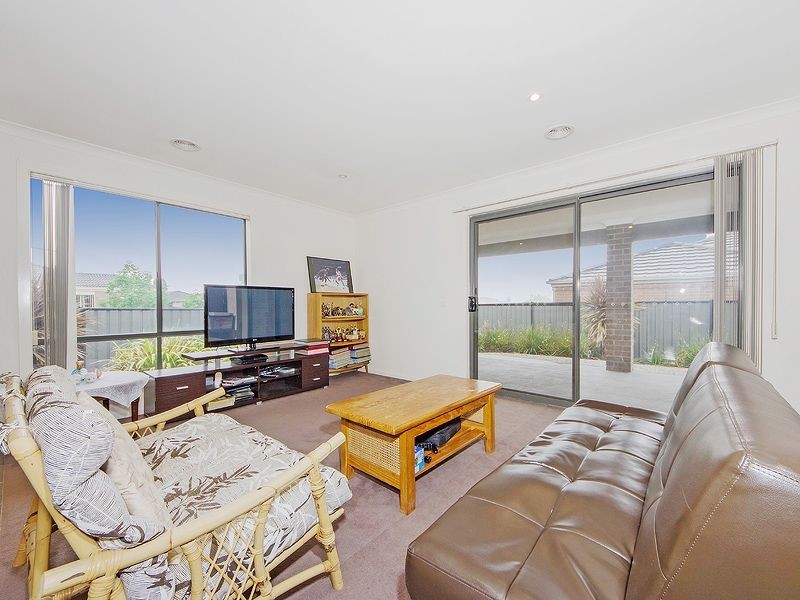 42 Danfield Drive, Tarneit VIC 3029