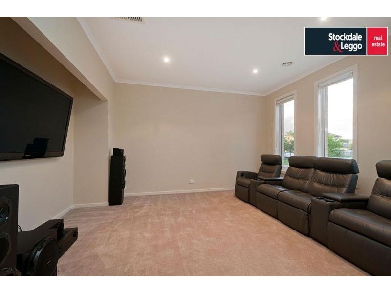 47 Vaucluse Boulevard, Sanctuary Lakes VIC 3030