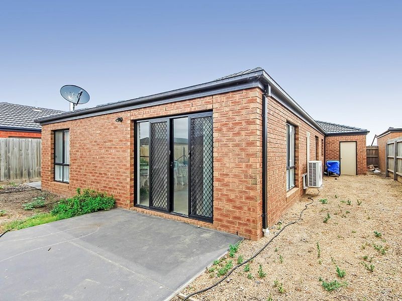 11 Phillip Drive, Wyndham Vale VIC 3024
