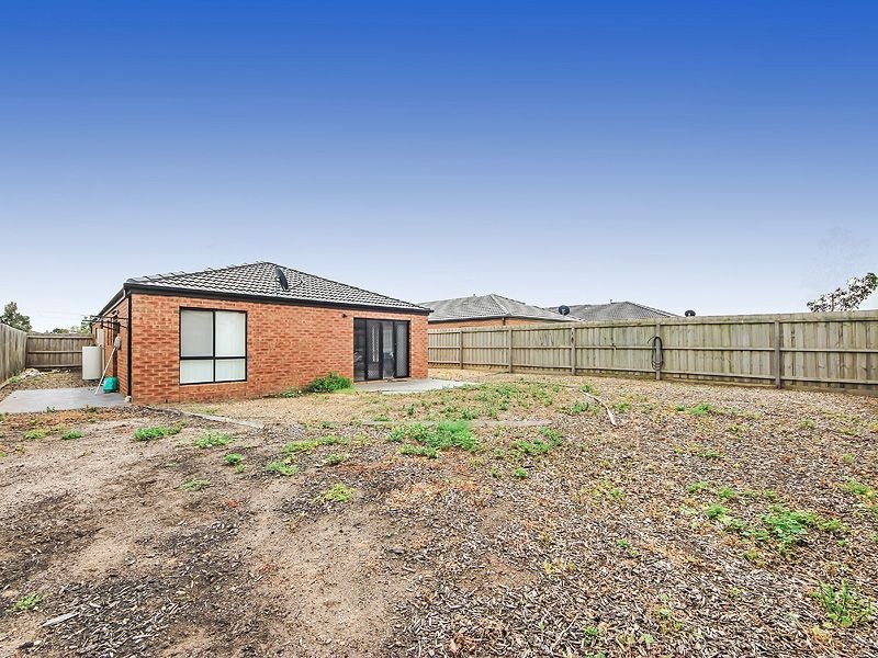11 Phillip Drive, Wyndham Vale VIC 3024